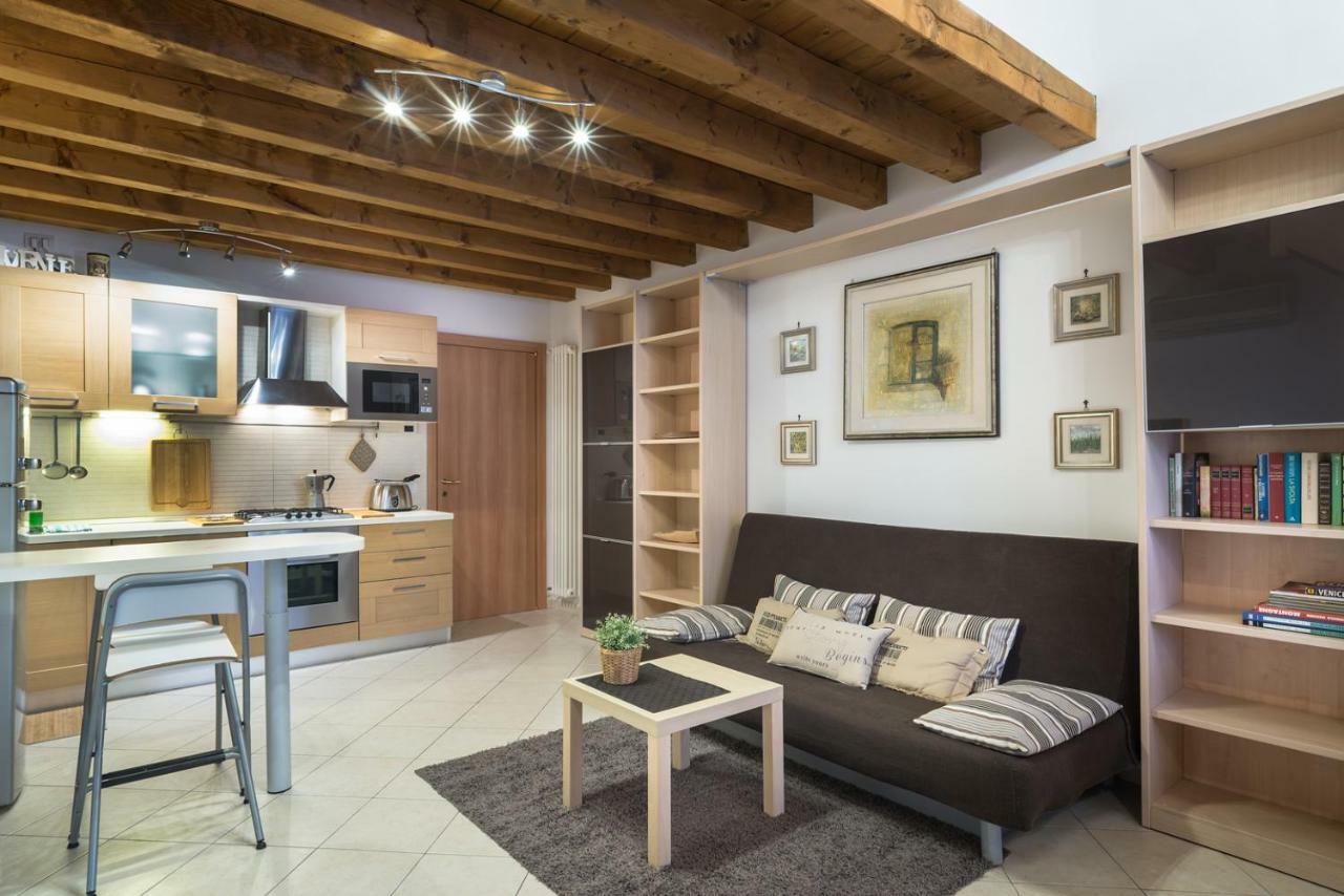 Duplex At The Entrance To Venice 2 Bathroom And Terrace Exterior photo