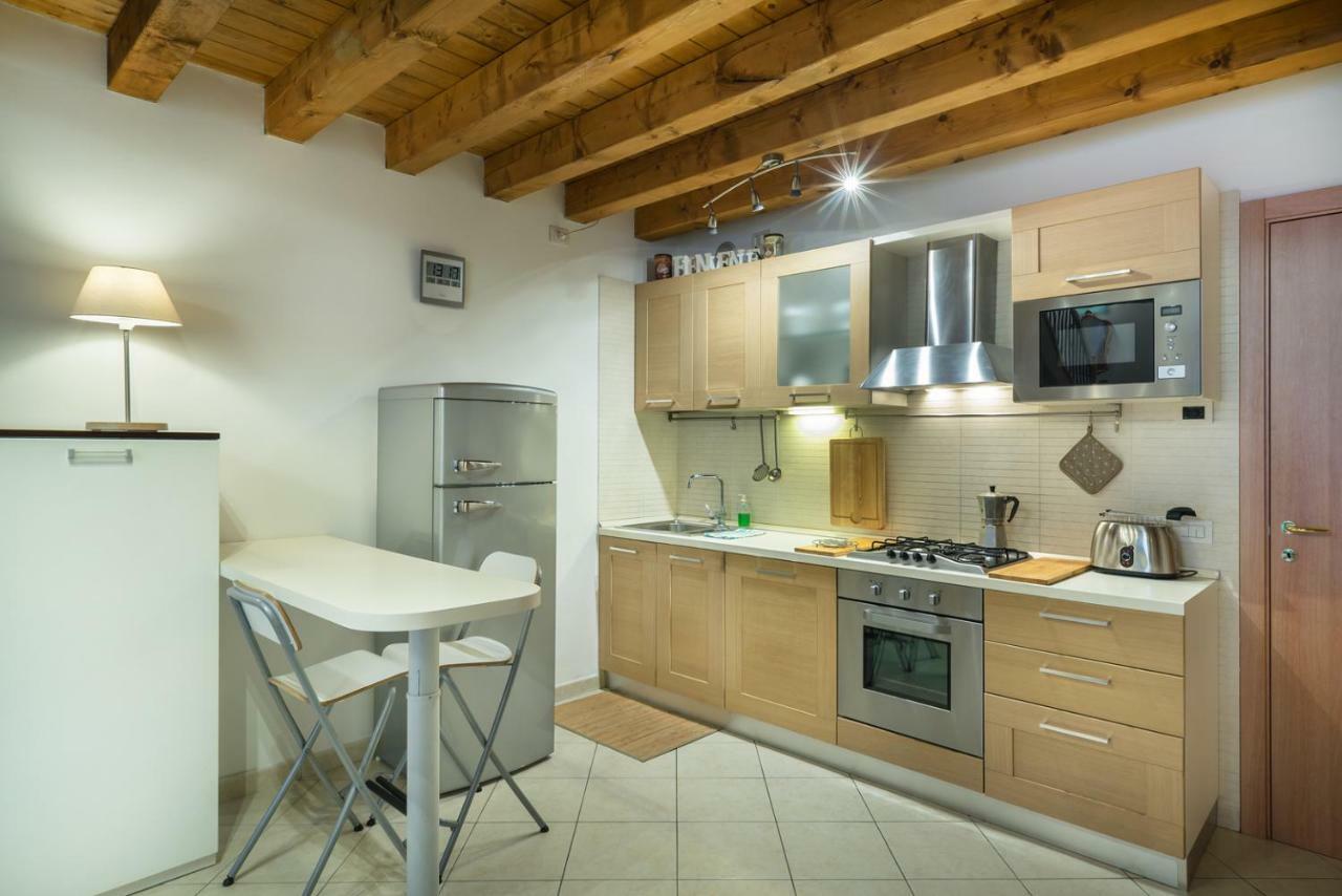 Duplex At The Entrance To Venice 2 Bathroom And Terrace Exterior photo