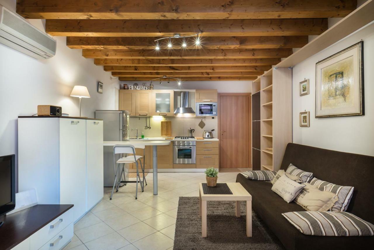 Duplex At The Entrance To Venice 2 Bathroom And Terrace Exterior photo